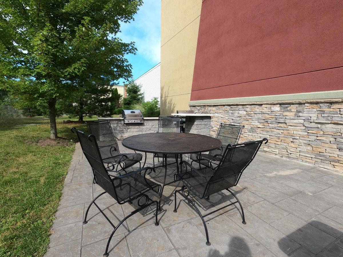 Hometowne Studios & Suites Washington Exterior foto
